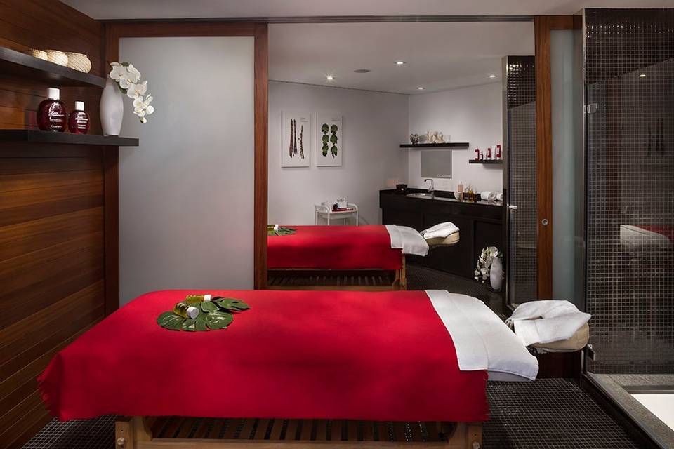 Spa Clarins Massage Rooms