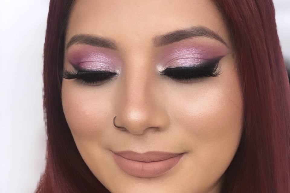 Maquillaje delineado rasgado