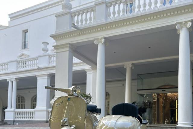 Vespa 125N con sidecar