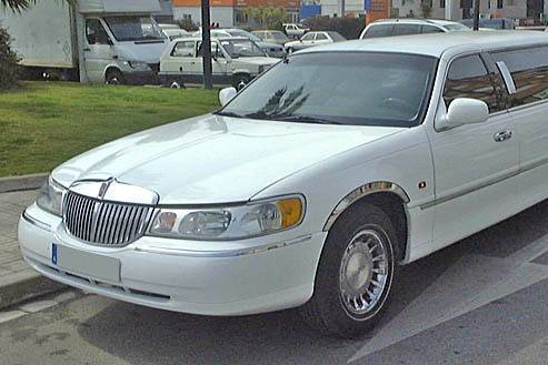 Lincoln Towncar Limousine blanca