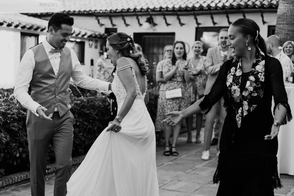 Novios disfrutando