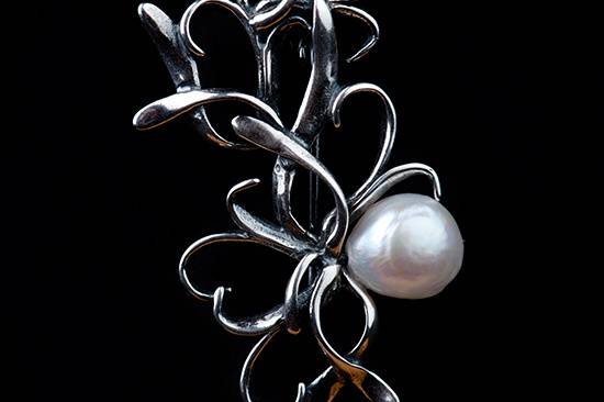 Broche de plata y perla cultivada