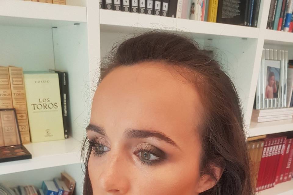 Crcmakeup Artist