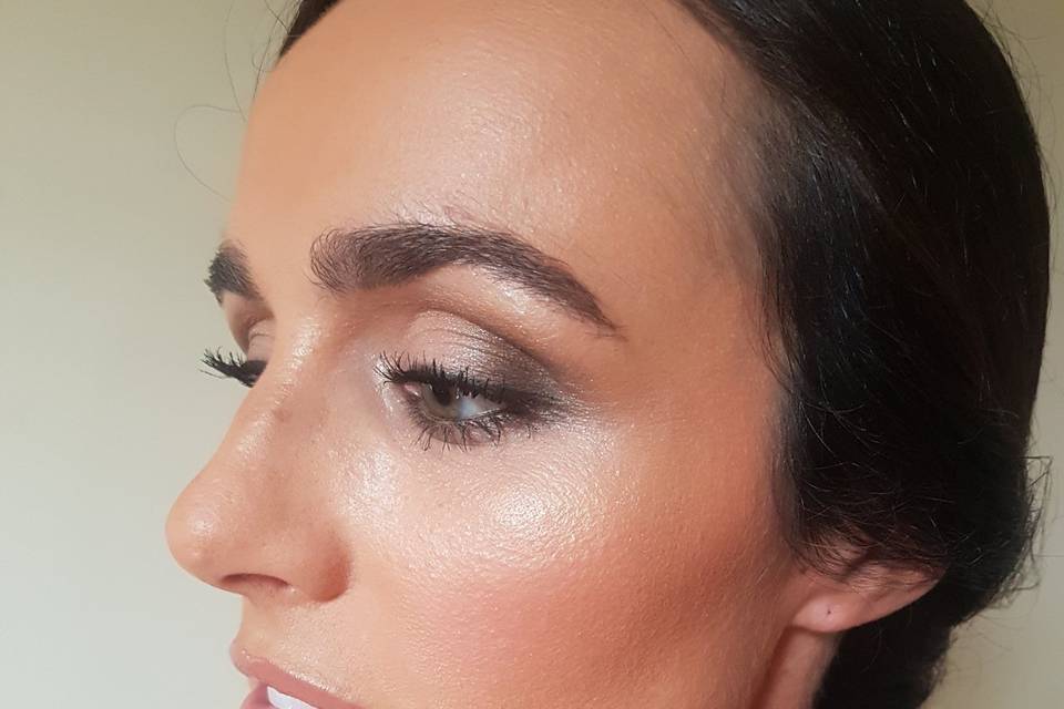 Crcmakeup Artist