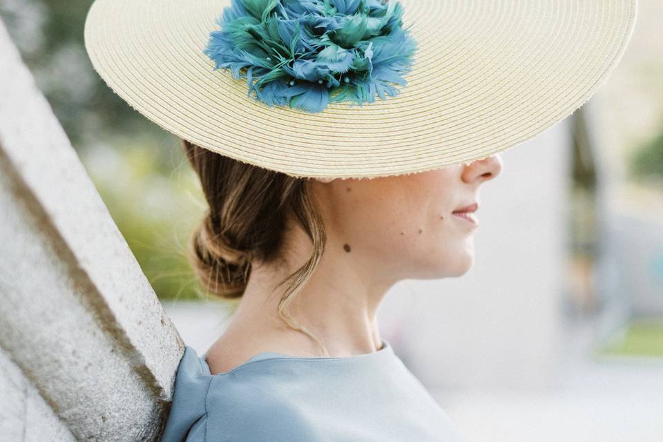 Vestido y tocado espectacular