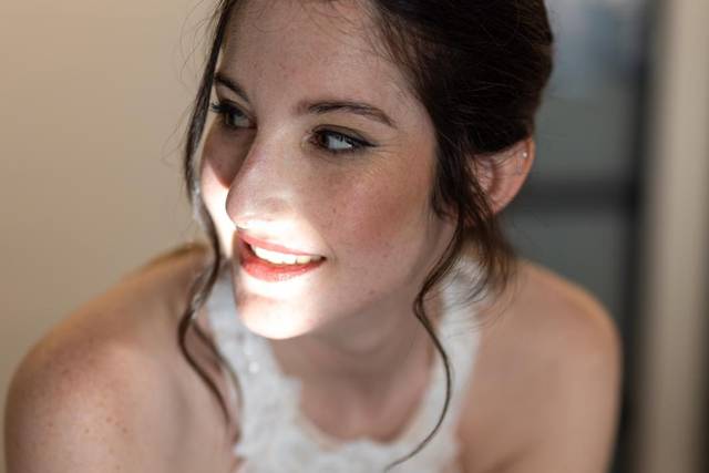 MAKEUP