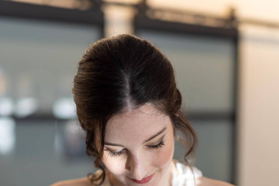 MAKEUP