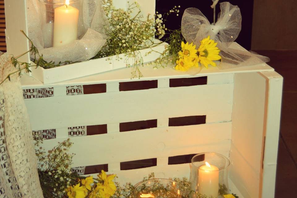 Conjunto decorado con velas