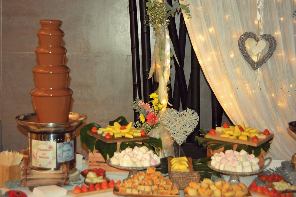 Buffet de chocolate y dulces