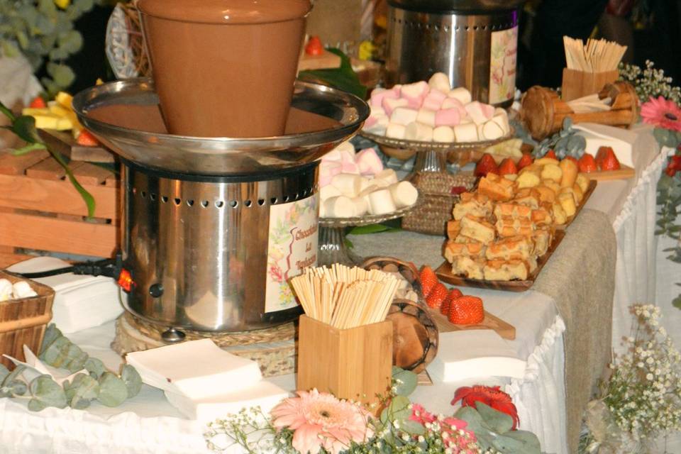 Buffet de chocolate y dulces