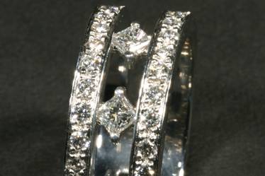 Doble alianza con brillantes y princesas