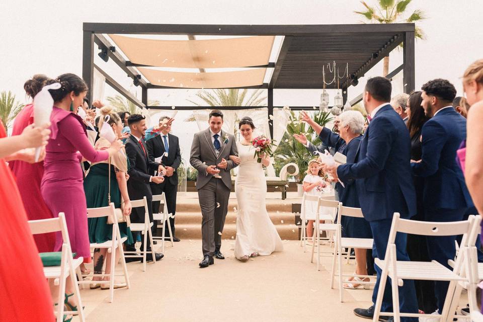 Novios en la ceremonia