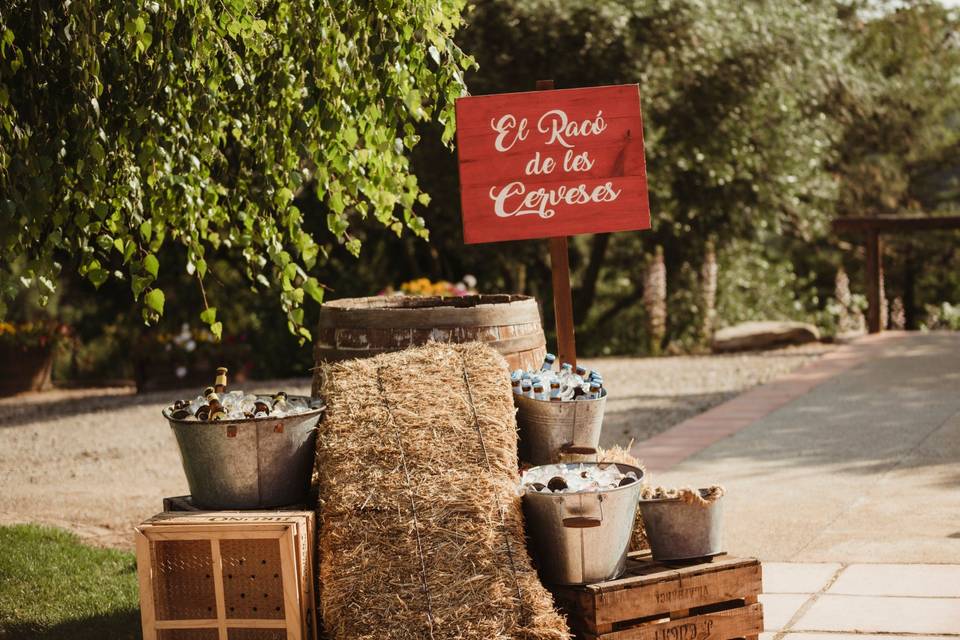 Boda civil en el jardín