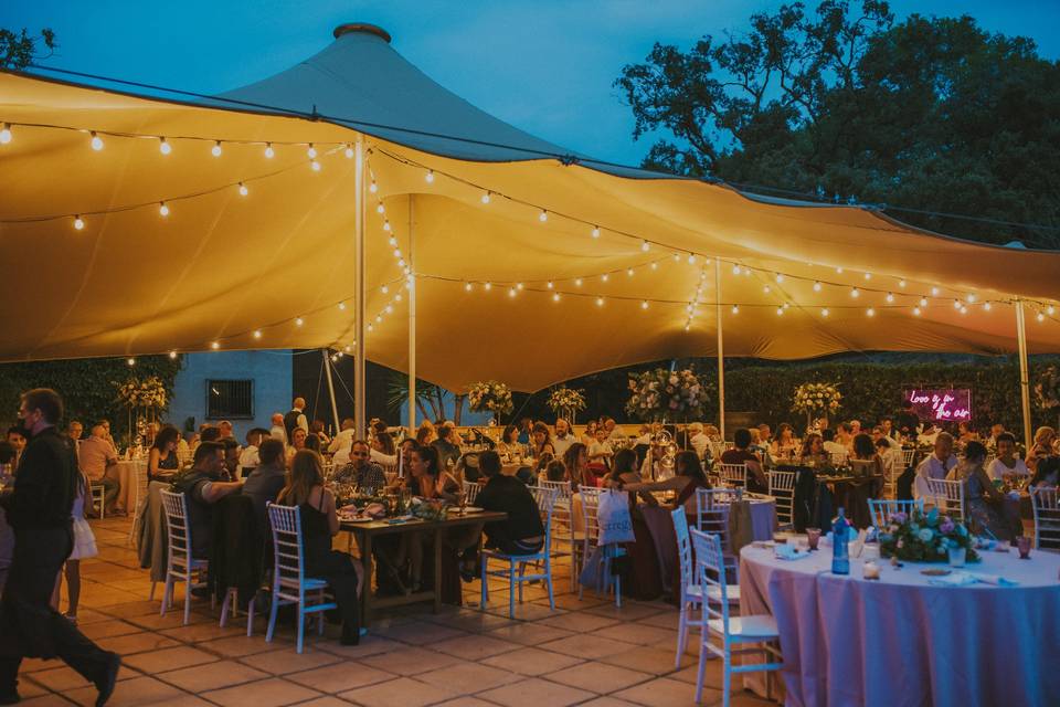 Banquete en la carpa