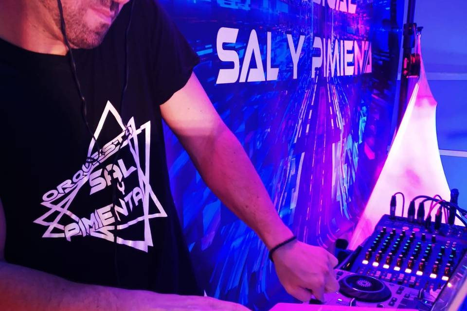 DJ Animador Félix Silva