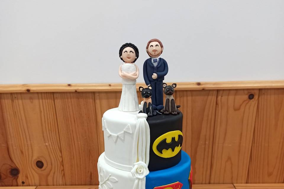 Tarta de novios/superhéroes