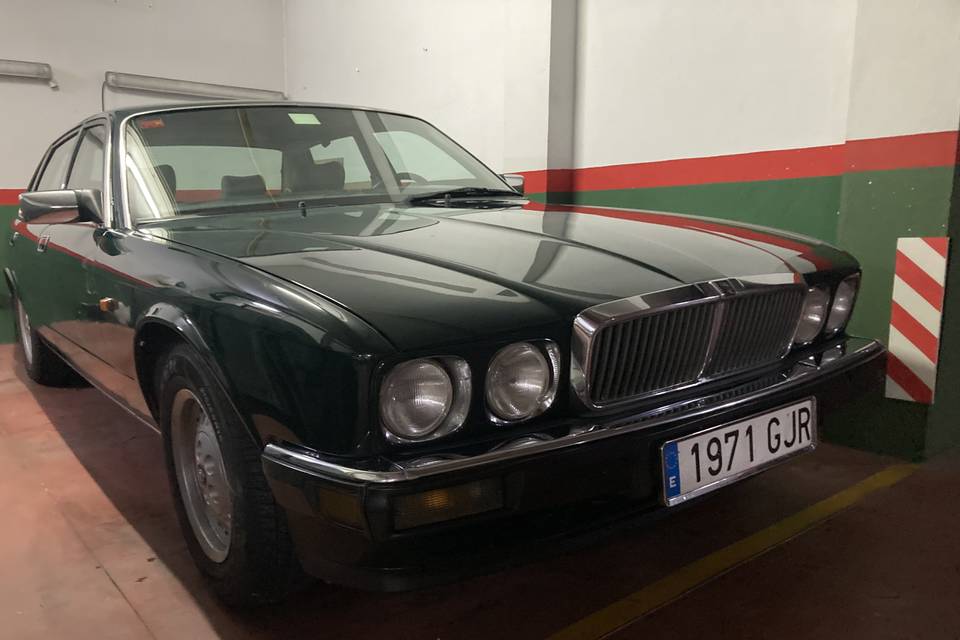 Jaguar XJ6