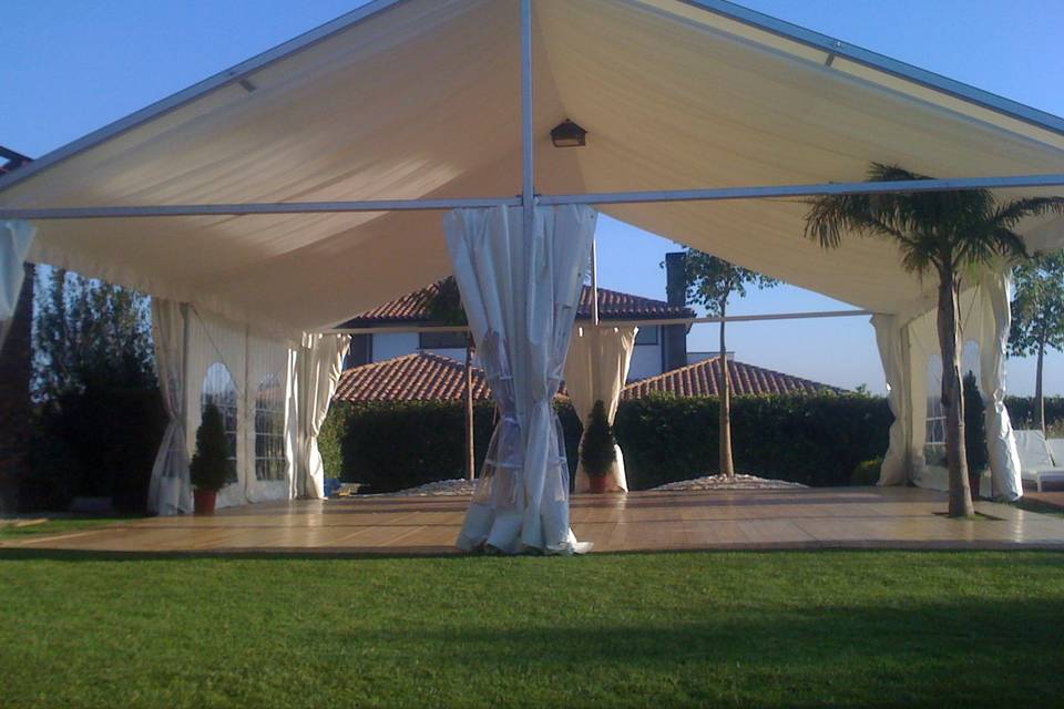 Carpa c/tarima-decoración