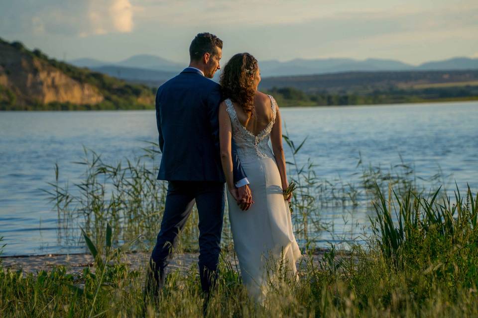 Junto al lago
