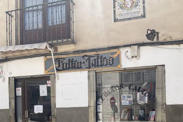 El local