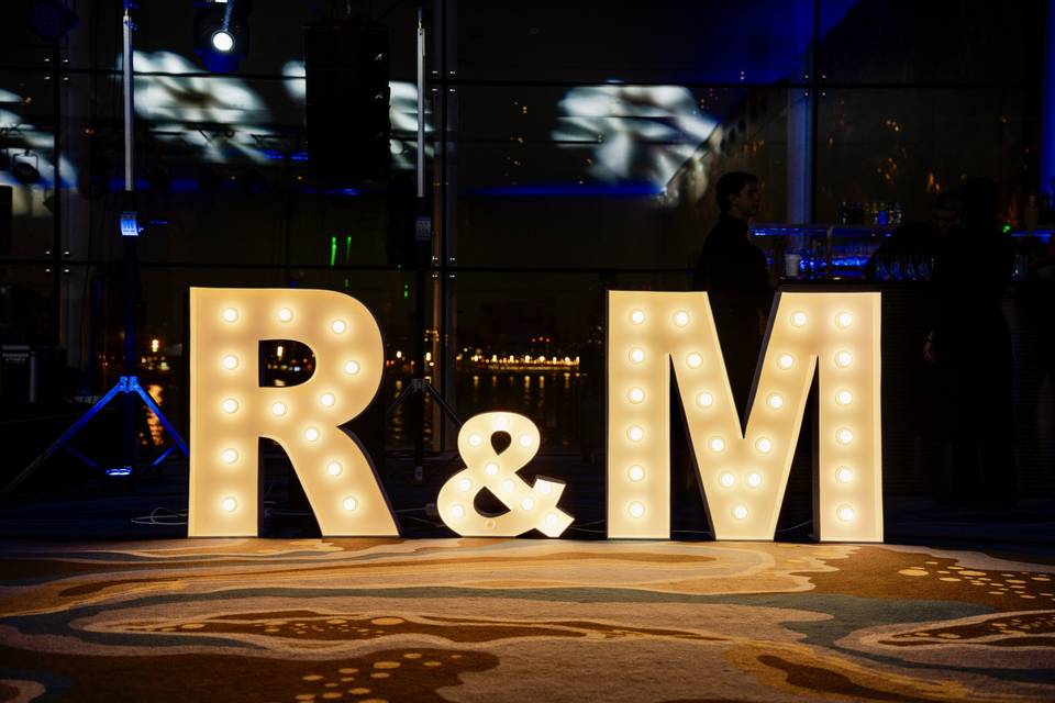 Letras Iluminadas