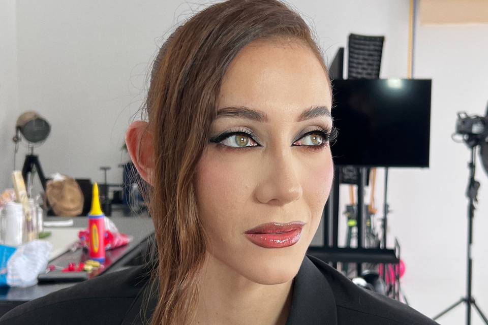 Full glam makeup