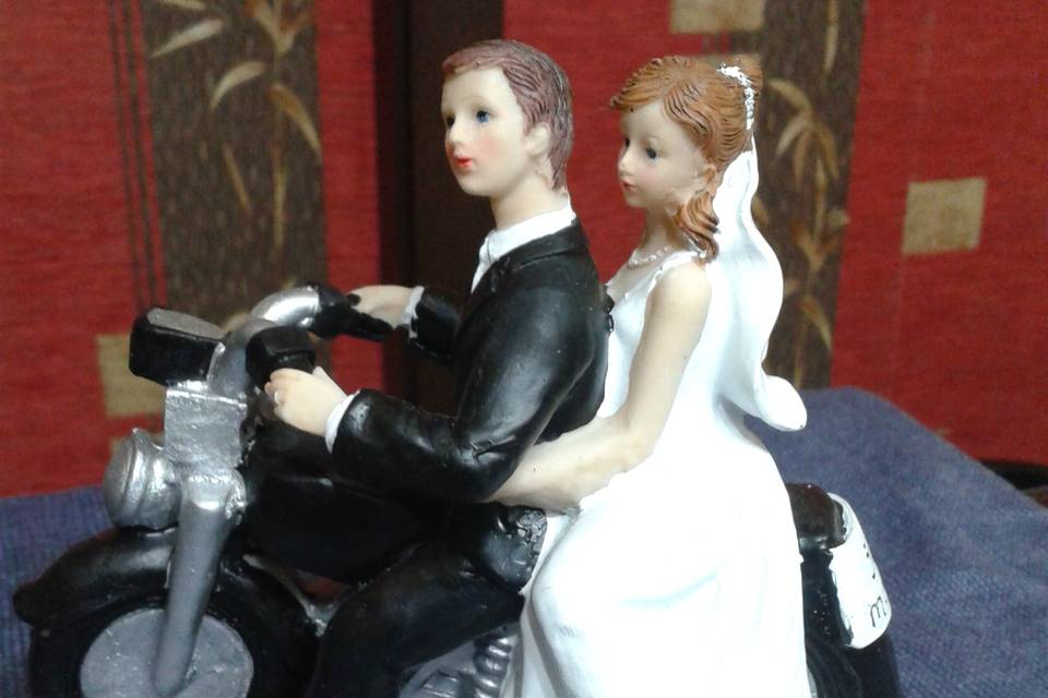 Novios en moto