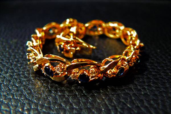 Pulsera oro y zafiros