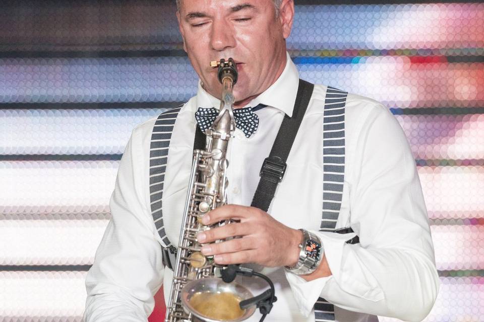 Cesar Aliseda saxofonista