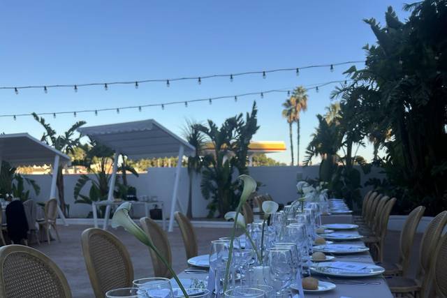 Cena en el jardín