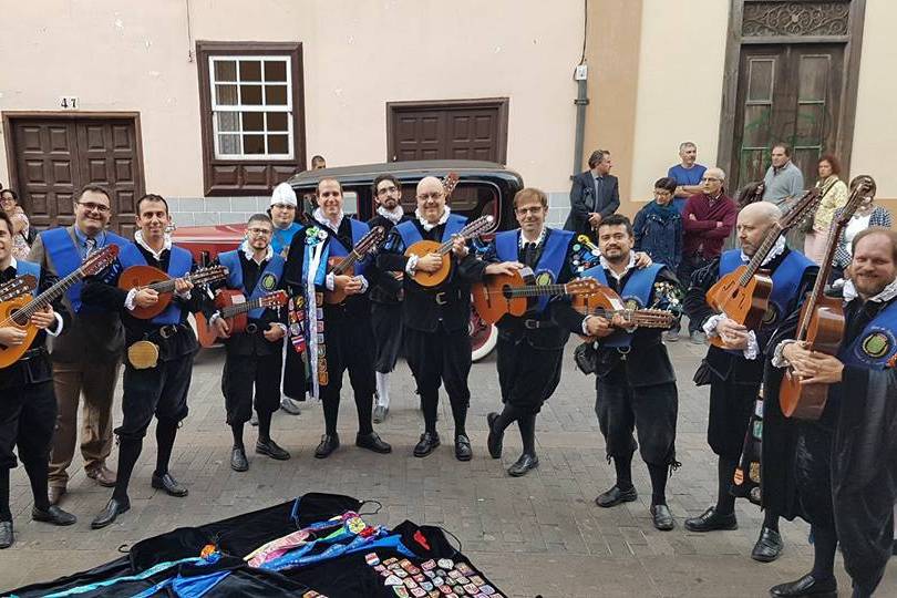 Tocando en la plaza