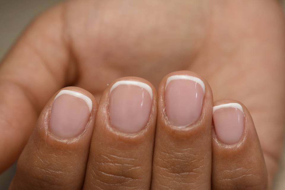 Manicura semi francesa