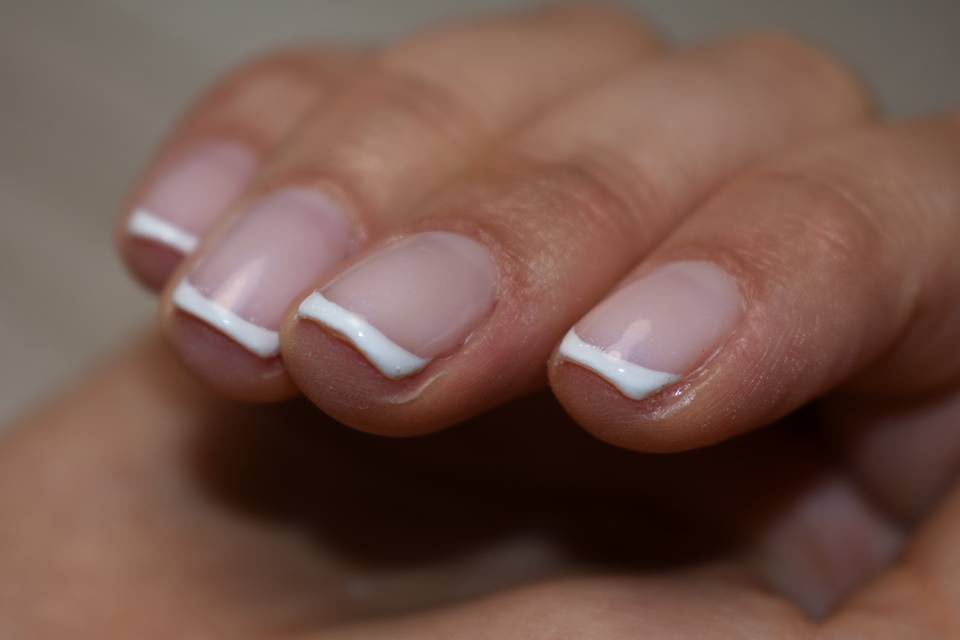 Manicura semi francesa