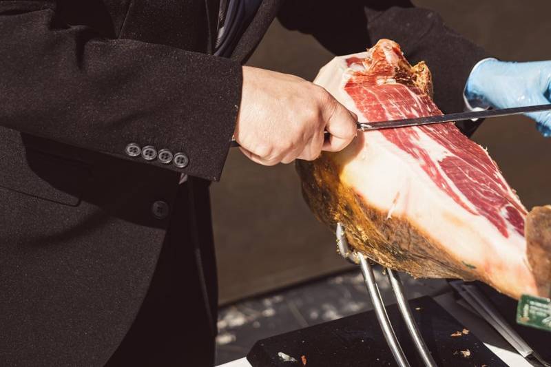 Corte de jamón ibérico