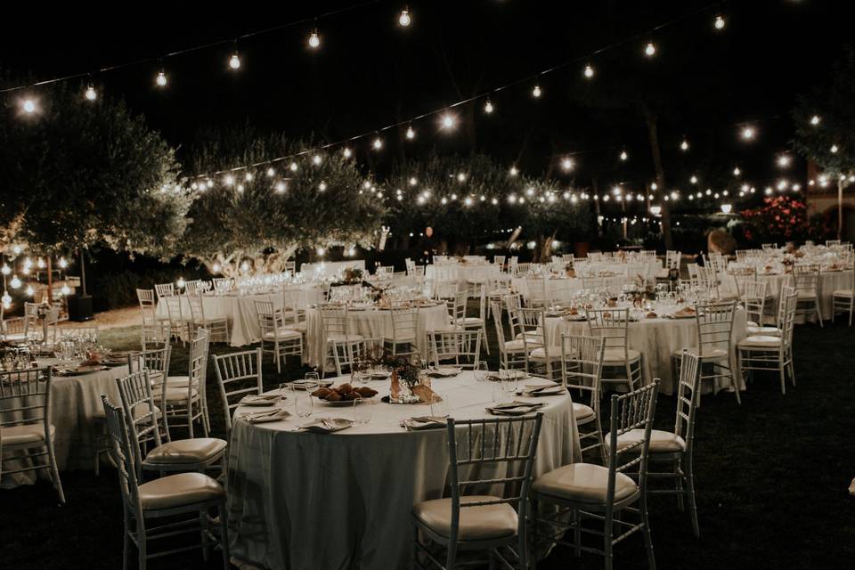 Iluminación con decoración de bodas