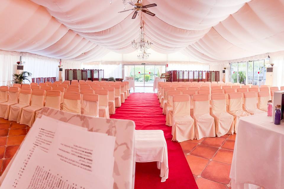 Ceremonia en la carpa