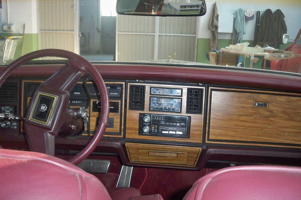 Interior Cadillac Seville