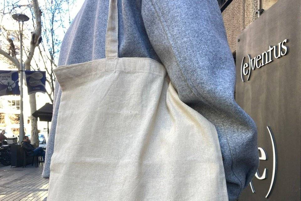 Tote bag