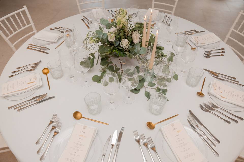 Mesa en el salón interior