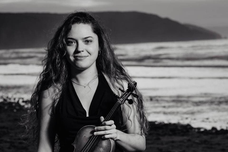 Susana, violinista de Lírice