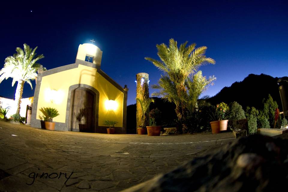Ermita de noche