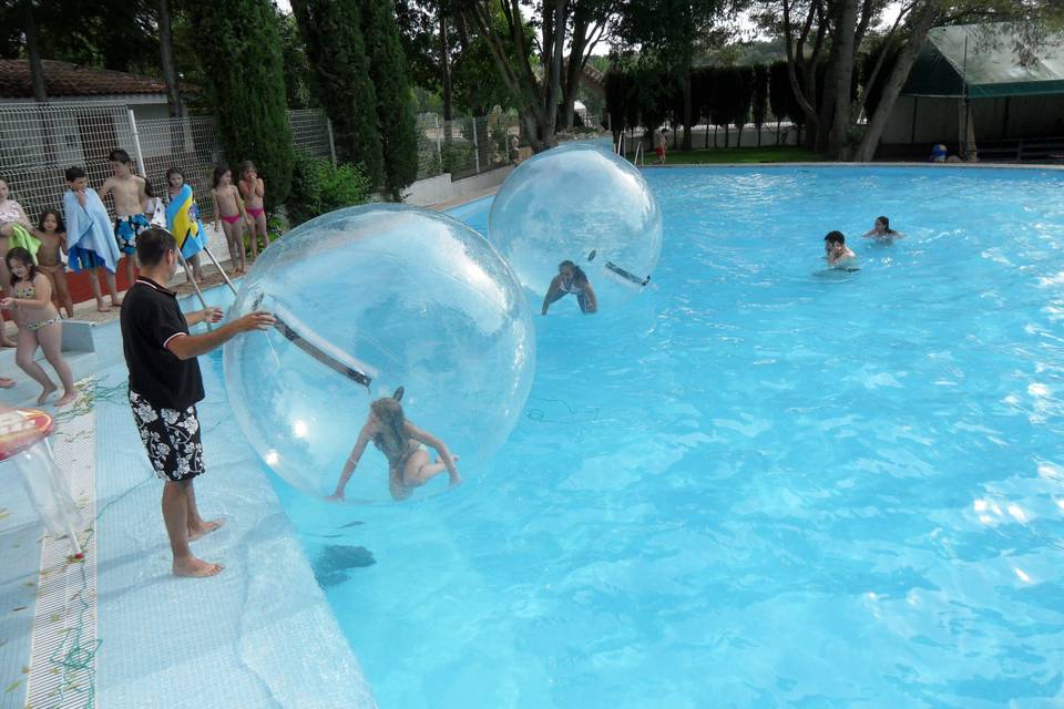 Diversión en las piscinas