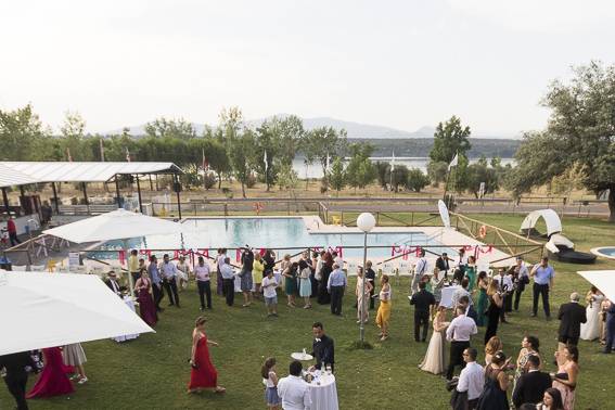 Banquete en el jardín