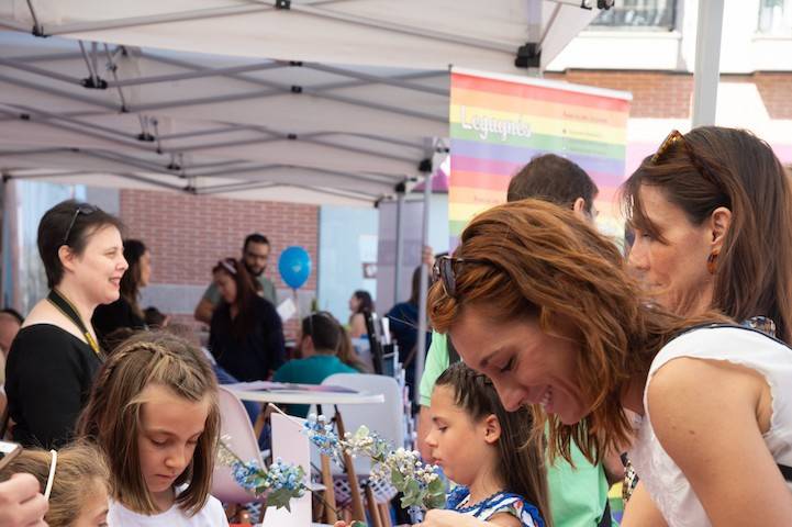 Taller de diademas de flores