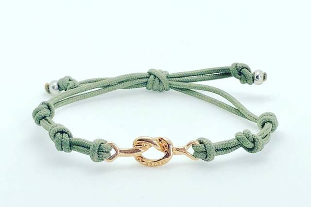 Pulsera infinito en dorado