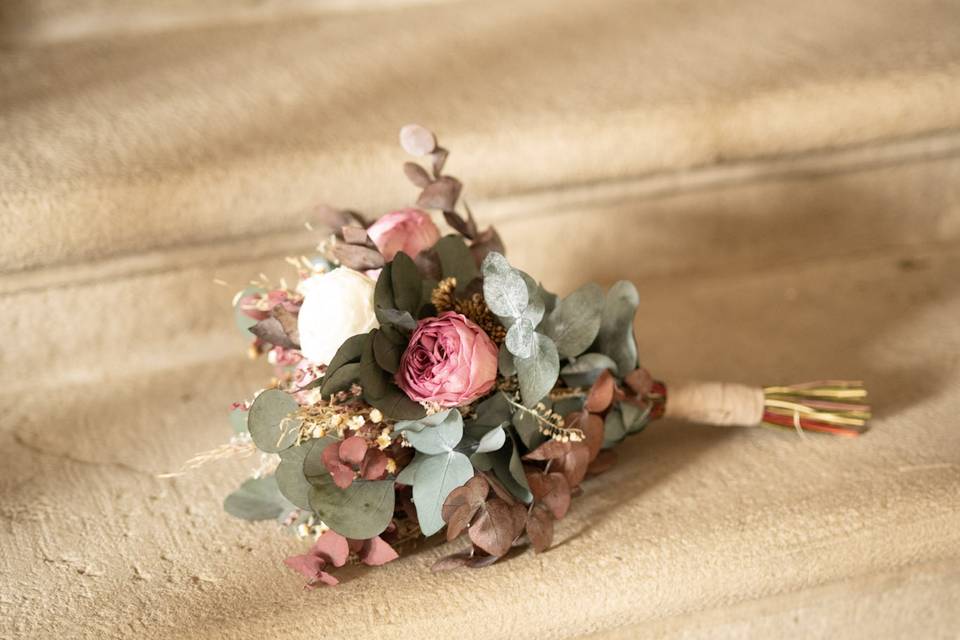 Ramo de novia con peonias