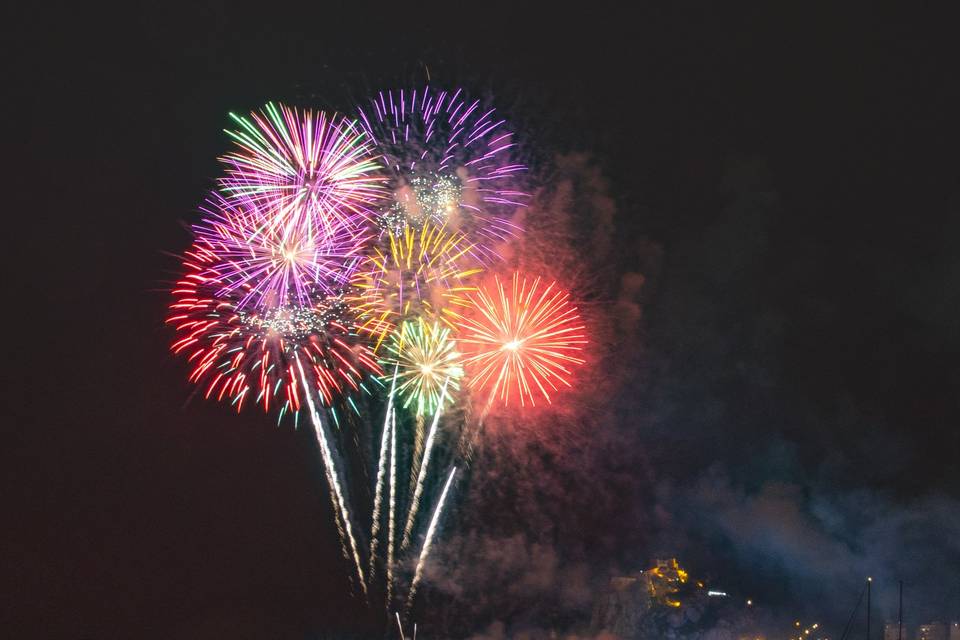 Grandes fuegos artificiales