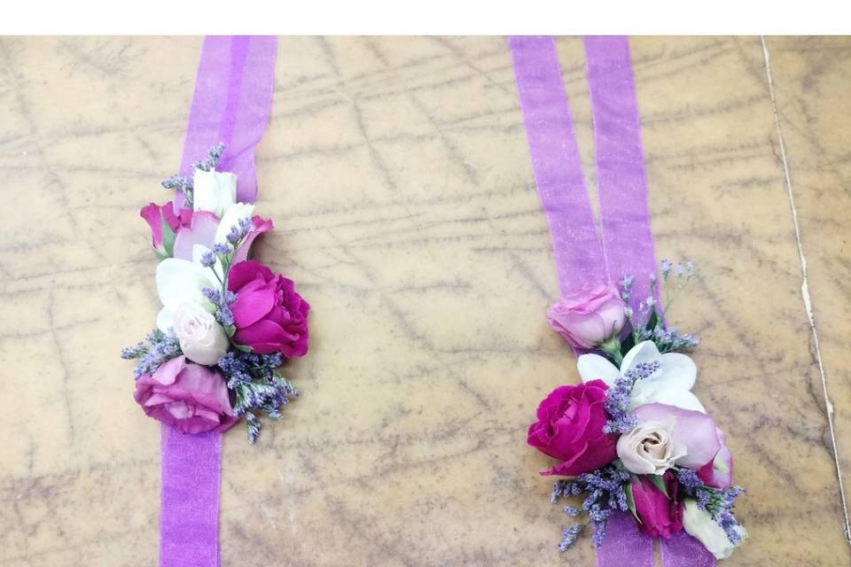 Pulseras de flores
