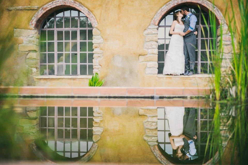 Novios en el patio