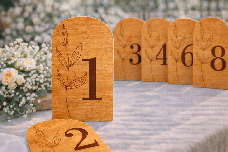Números de mesa madera